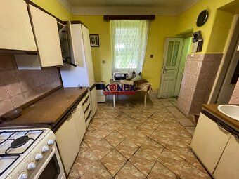 ID:3137
Ponúkame na predaj rodinný dom v Lekárovciach:
 - ob