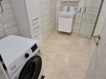 Moderný 2 izbový zariadený byt s balkónom a parkovacím státí