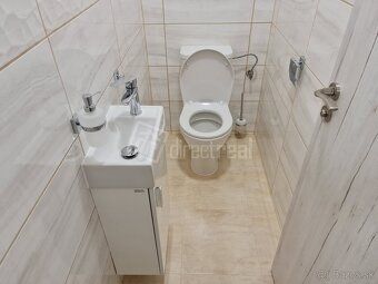 Moderný 2 izbový zariadený byt s balkónom a parkovacím státí