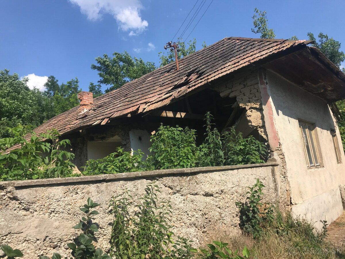 Predám podielové spoluvlastníctvo na rodinnom dome a pozemku