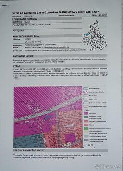 Pri autobusovej zastavke