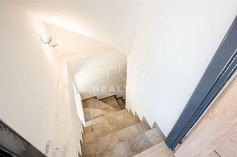TUreality ponúka na predaj veľký a veľmi priestranný 4-izbov