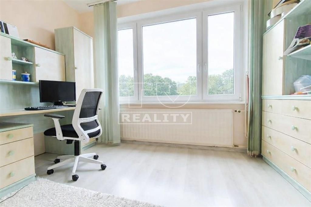 Tureality PRIPRAVUJE na predaj priestranný, slnečný, 3 izbov