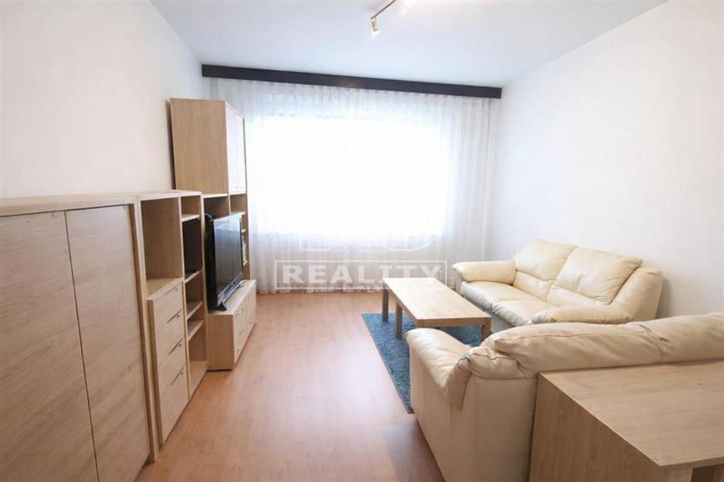 Tureality PRIPRAVUJE na predaj priestranný, slnečný, 3 izbov