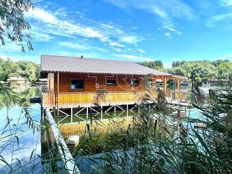 TUreality ponúka na predaj 4-izbový hausboat o výmere 80m2, 