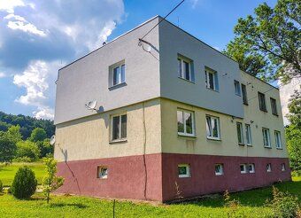 Ponúkam do nájmu zariadený 3 izbový s rozlohou 70m2, pivnico