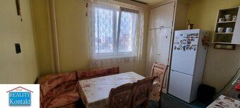 Ponúkame na prenájom veľký 3 izbový byt s veľkou loggiou v p