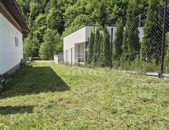 TUreality ponúka na predaj pozemok v obci Štiavnik, vzdialen