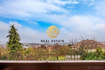 Zuzana Bojdová +421 904 300 202
V2 Real Estate vám ponúka na
