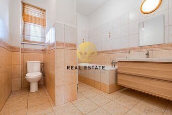 Stanislava Hoppe +421 910 318 899 e-mail:
 V2 Real Estate po