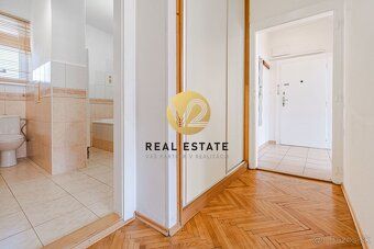 Stanislava Hoppe +421 910 318 899 e-mail:
 V2 Real Estate po
