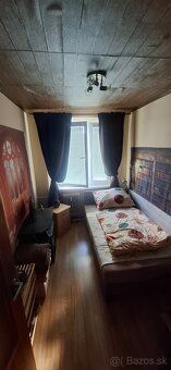 Obyvacka s kuchynskym kutom+mensia izba,komplet zariadeny so