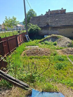Na predaj zahrada o vymere 619m2, nachadzajuca sa v obci Tre