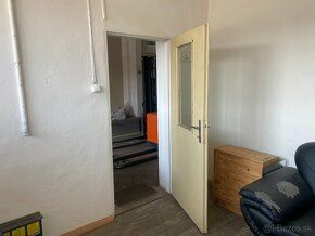 Ponúkame na prenájom skladové priestory vo výmere 510 m2.
 P