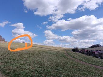 Predám pekný pozemok v obci Istebné, 7 km od Dolného Kubína 