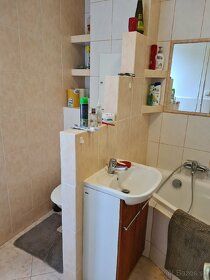 Ponúkam na predaj 2-izbový tehlový byt s balkónom, ktorý sa 