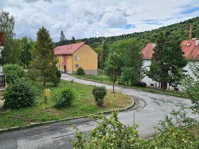 Ponúkam na predaj 2-izbový tehlový byt s balkónom, ktorý sa 