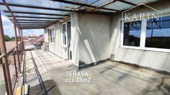 NA PREDAJ: Priestranný trojpodlažný 7 izb. rodinný dom - 6 k