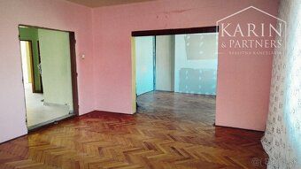 NA PREDAJ: Priestranný trojpodlažný 7 izb. rodinný dom - 6 k