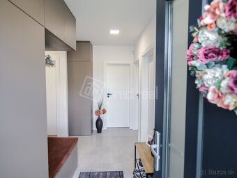 Prémiová novostavba na prenájom: Užívajte si luxus, záhradu 
