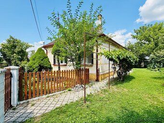 Ponúkame na predaj čiastočne zrekonštruovaný rodinný dom na 