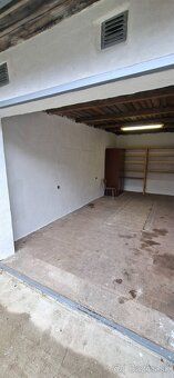 ​Predám garáž s rozlohou 25 m² vo vyhľadávanej lokalite. ​El