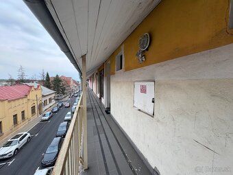 Na predaj menší 2 - izbový byt s výmerou 38,5 m² v širšom ce