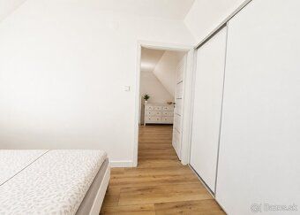 🏡 Ponúkam na prenájom veľmi pekný 3-izbový byt, ktorý sa nac
