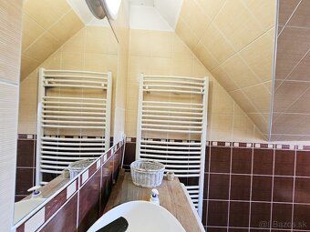 🏡 Ponúkam na prenájom veľmi pekný 3-izbový byt, ktorý sa nac