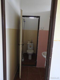 Ponúkam do dlhodobého prenájmu samostatné skladové alebo výr