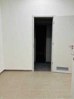 BH REAL ESTATE ponúka na prenájom výrobno-skladovú halu v Br