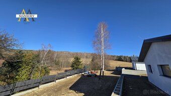 Ponúkame na predaj murovaný 4-izbový bungalov v tichej časti