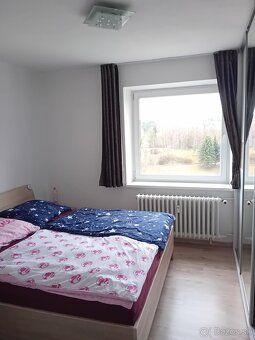 Ponúkam na prenájom slnečný 3-izbový byt. Nachádza sa v poko