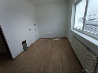 Typ: Kancelárie Ulica: Pražská Mestská časť: Chrenová Obec: 