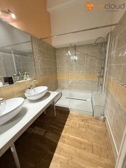 Ponúkame na predaj jedinečný 2-izbový byt s výmerou 62 m2 + 