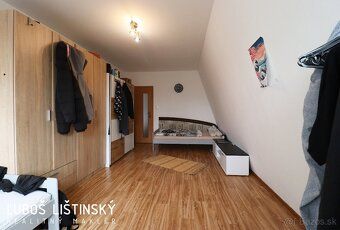 Ponúkame Vám na predaj atraktívny, veľký rodinný dom po komp