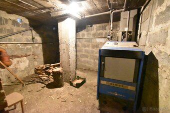 3 izbový rodinný dom s garážou, časťou pozemku a 1/2 podielu