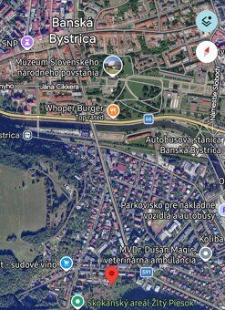 ​Predám garáž s rozlohou 25 m² vo vyhľadávanej lokalite. ​El