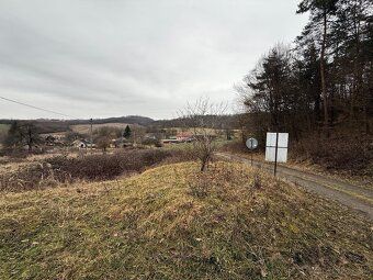 Predaj pozemku v obci Lipovany, výmera pozemku je 1124 m2, p