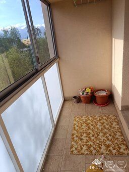 Deltaproperty vám ponúka na predaj 2izbový byt s loggiou v P