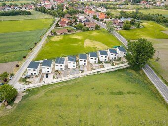 Krásny, kompletne zariadený 5- izbový rodinný dom so šatníko