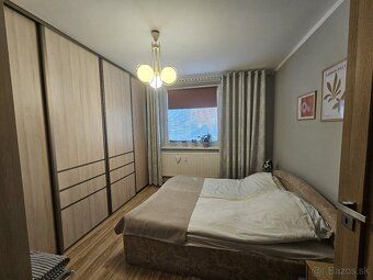 Predám 3-izbový byt (72 m²) s loggiou v tichej lokalite. Byt