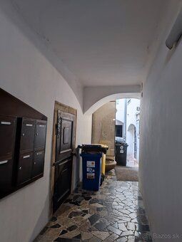 Na dlhodobý prenájom priestranný 2-izbový byt (67 m²) priamo