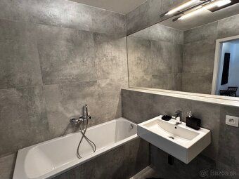 Predám exkluzívny zaujímavý 156 m² 3-izbový byt na Zámockej 