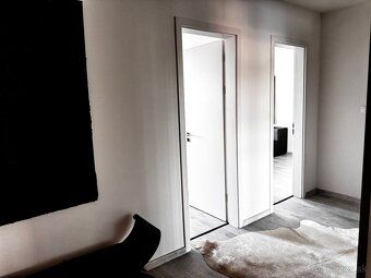 Predám exkluzívny zaujímavý 156 m² 3-izbový byt na Zámockej 
