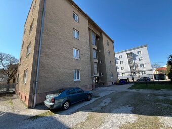 Ponúkame na predaj 3 izbový byt vo výbornej lokalite Trenčín