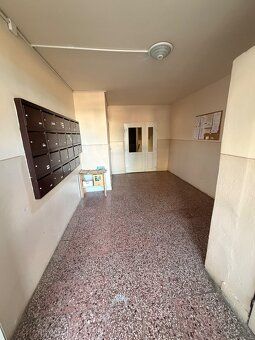 Na predaj 1-izbový byt s balkónom na Novomeského 18 v Šali. 