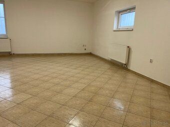 Ponúkame na prenájom dva priestory o výmere 40 m² každý, vho