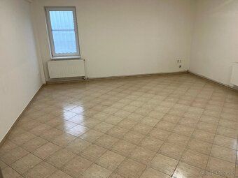 Ponúkame na prenájom dva priestory o výmere 40 m² každý, vho