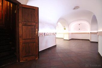 Typ: Obchodné priestory Ulica: Alžbetina Obec: Košice-Staré 